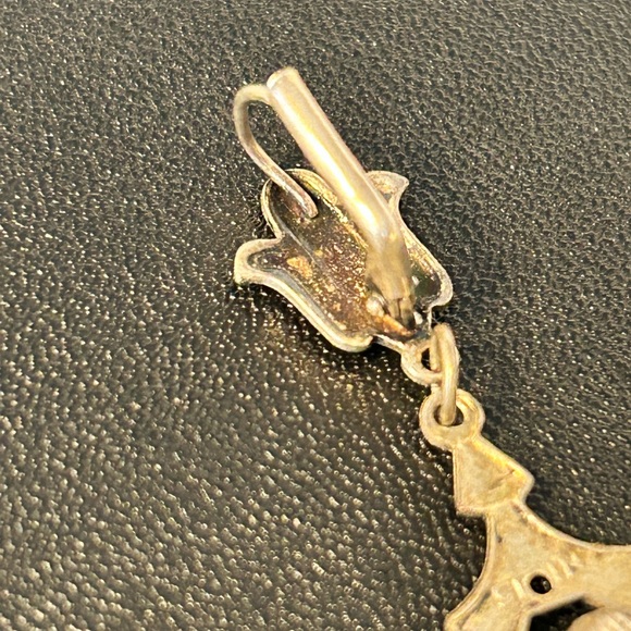 Vintage Made in Spain Oyster Earrings with Pearl. - Picture 9 of 11